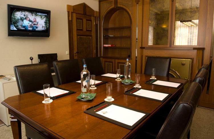 Hotel Bell-X Wevelgem Esterno foto